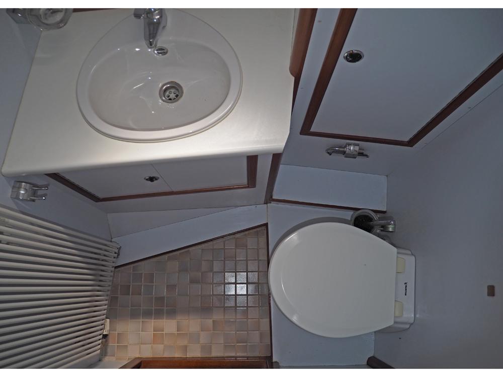 Fore ship, Accommodation